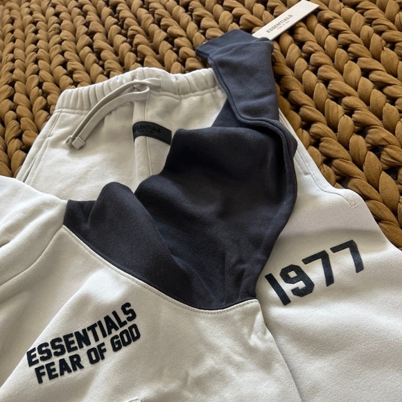 Fear of God Essentials Set - Picture 8 of 9